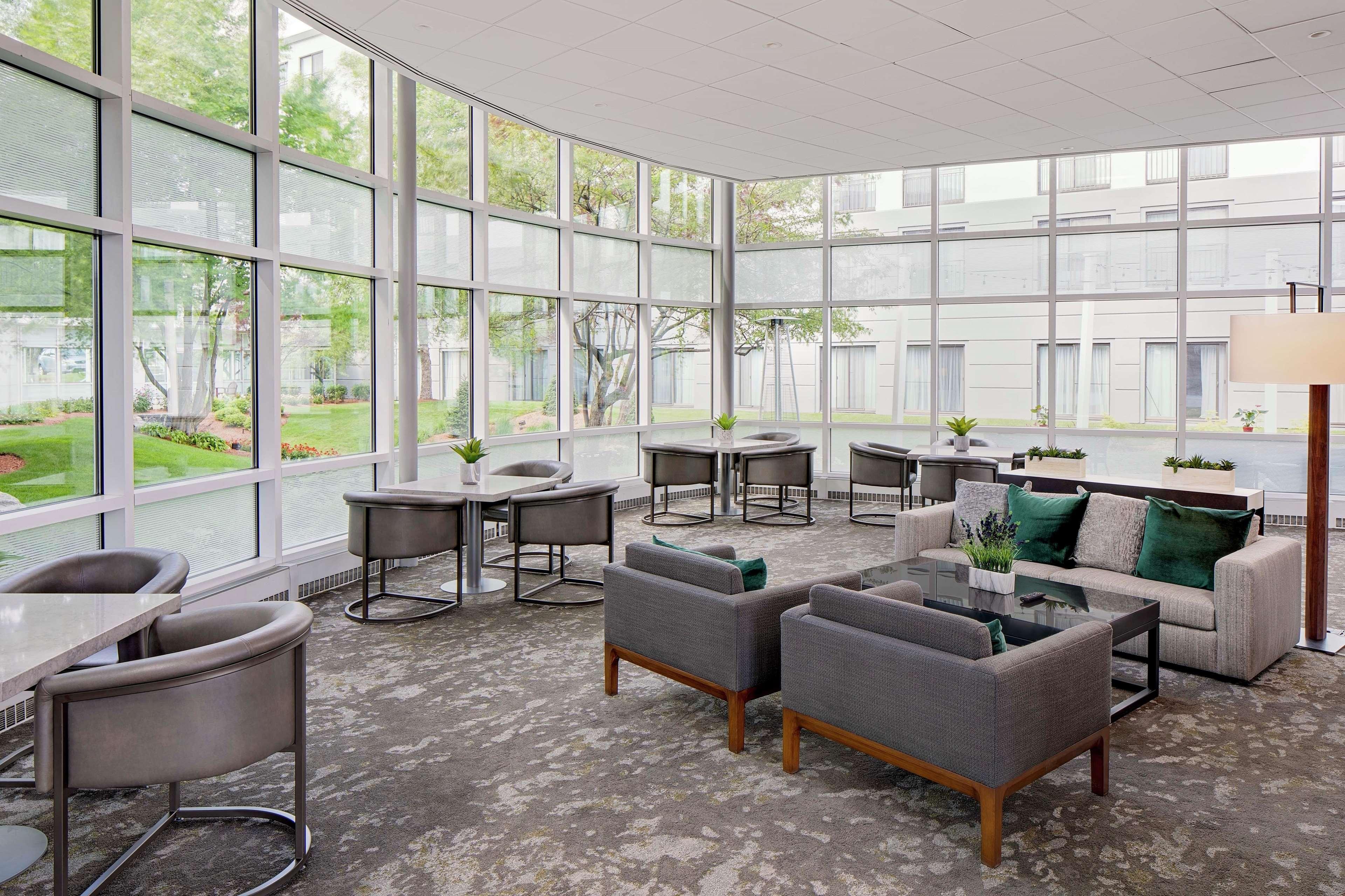 Hotel Embassy By Hilton Boston Marlborough